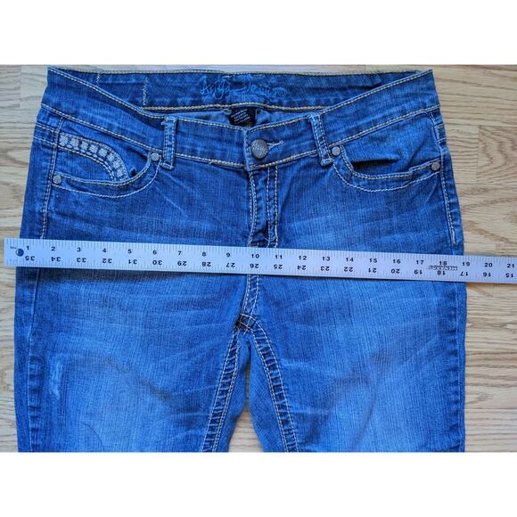 Womens Ariya Jeans Size 11/12 Embroidered Denim Blue Decorated Pockets SEE DESC - Picture 7 of 11
